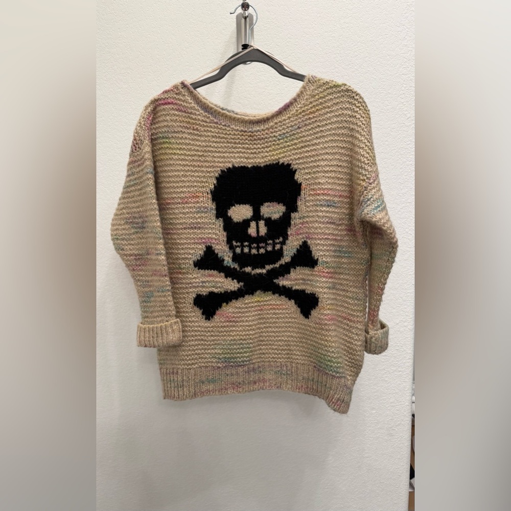 Topshop skull sweater size 6